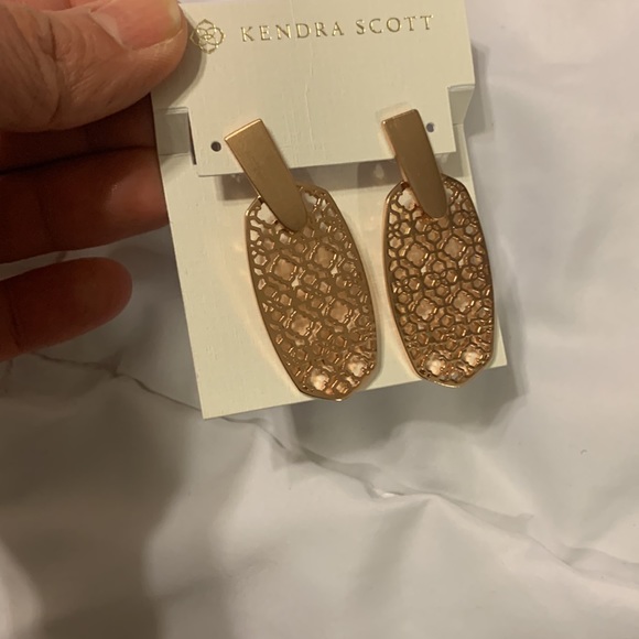Kendra Scott Earrings - Picture 5 of 5